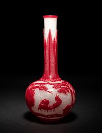 A Chinese Red Overlay Snowflake Ground Peking Glass Bottle Vase