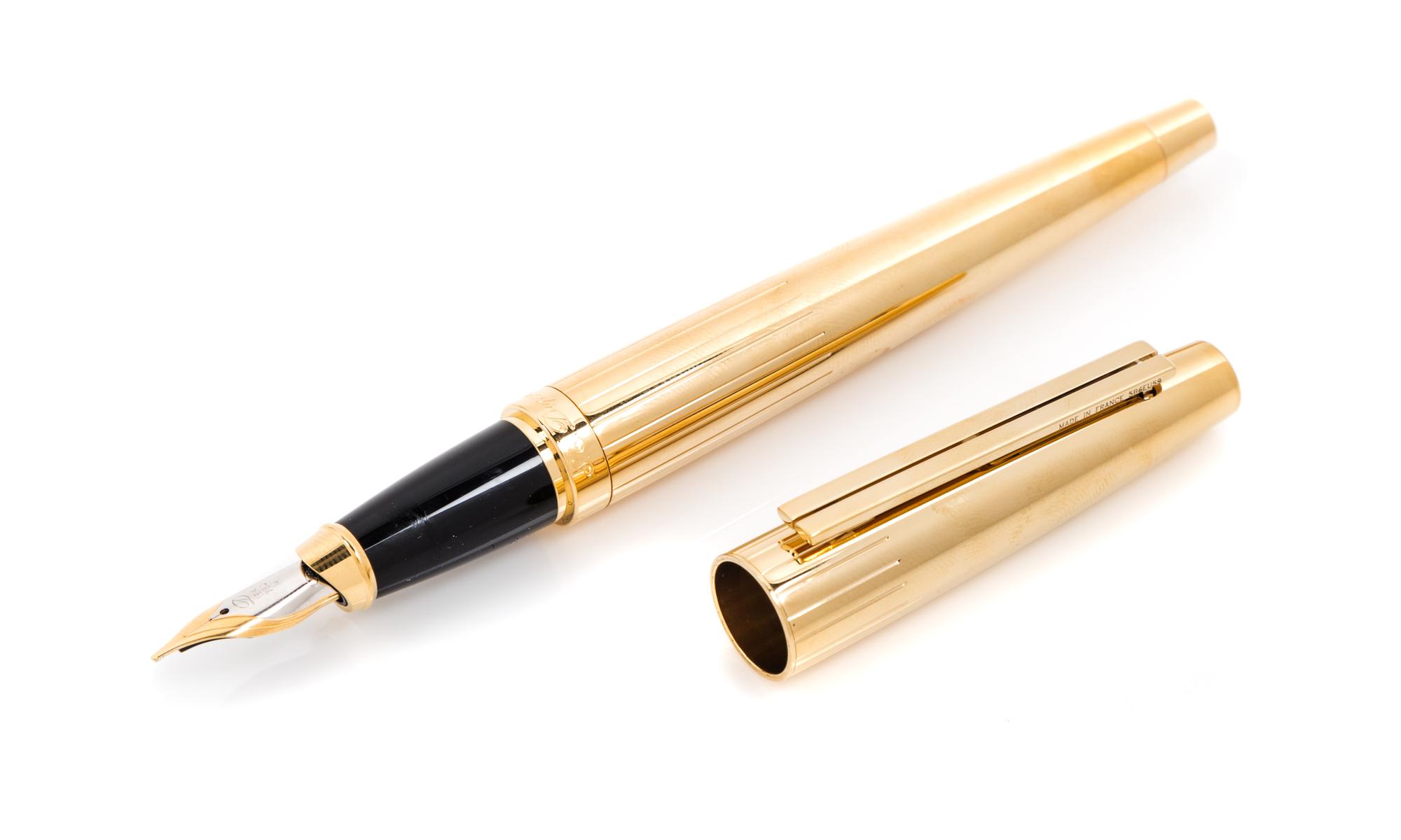 An S.T. Dupont Gold-Plated Ellipsis Fountain Pen