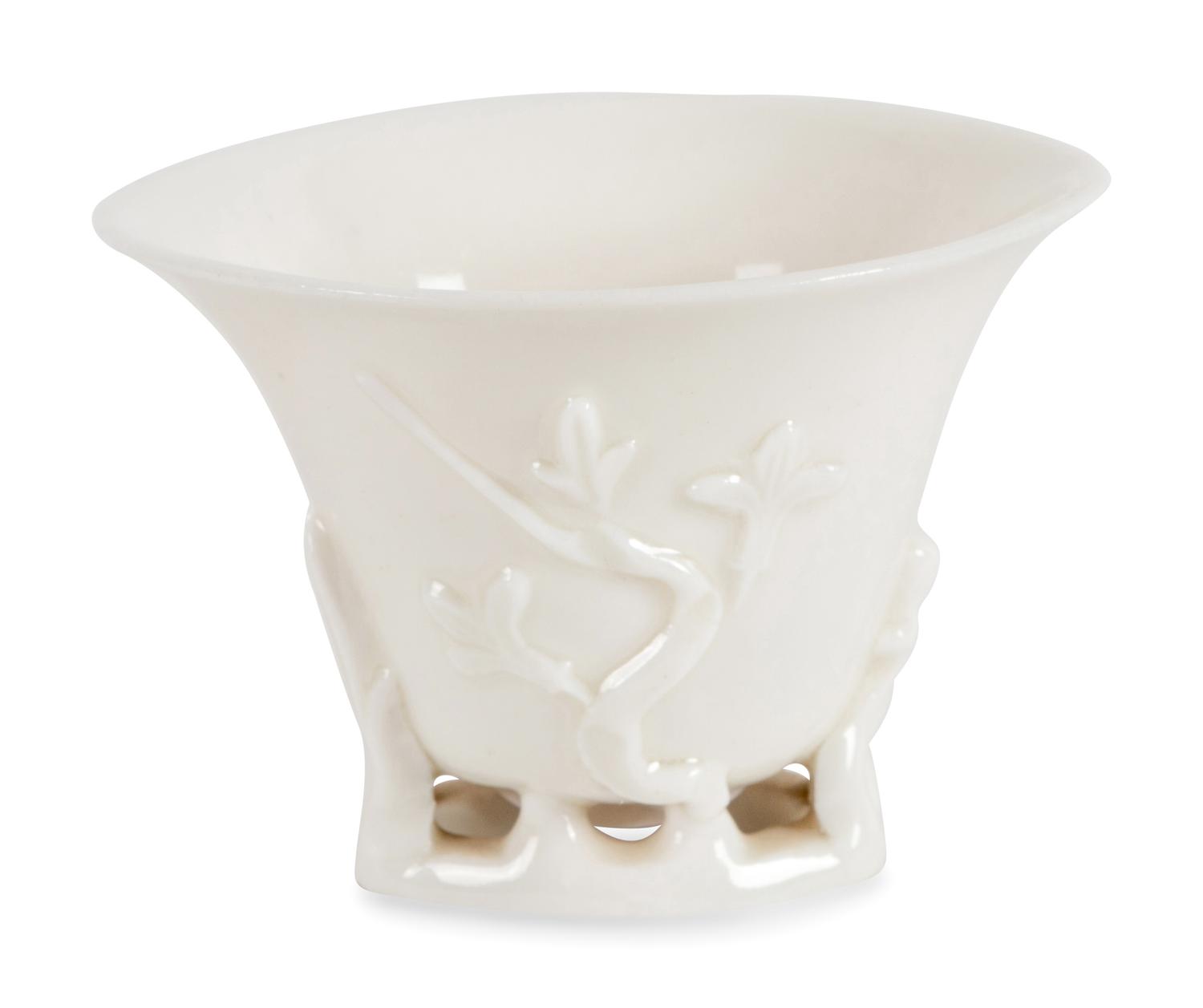 Seven Chinese Blanc-de-Chine Porcelain Libation Cups, 18th-Early 20th Century 清中期-民國 德化白瓷梅花杯及鹿鶴同春杯七支