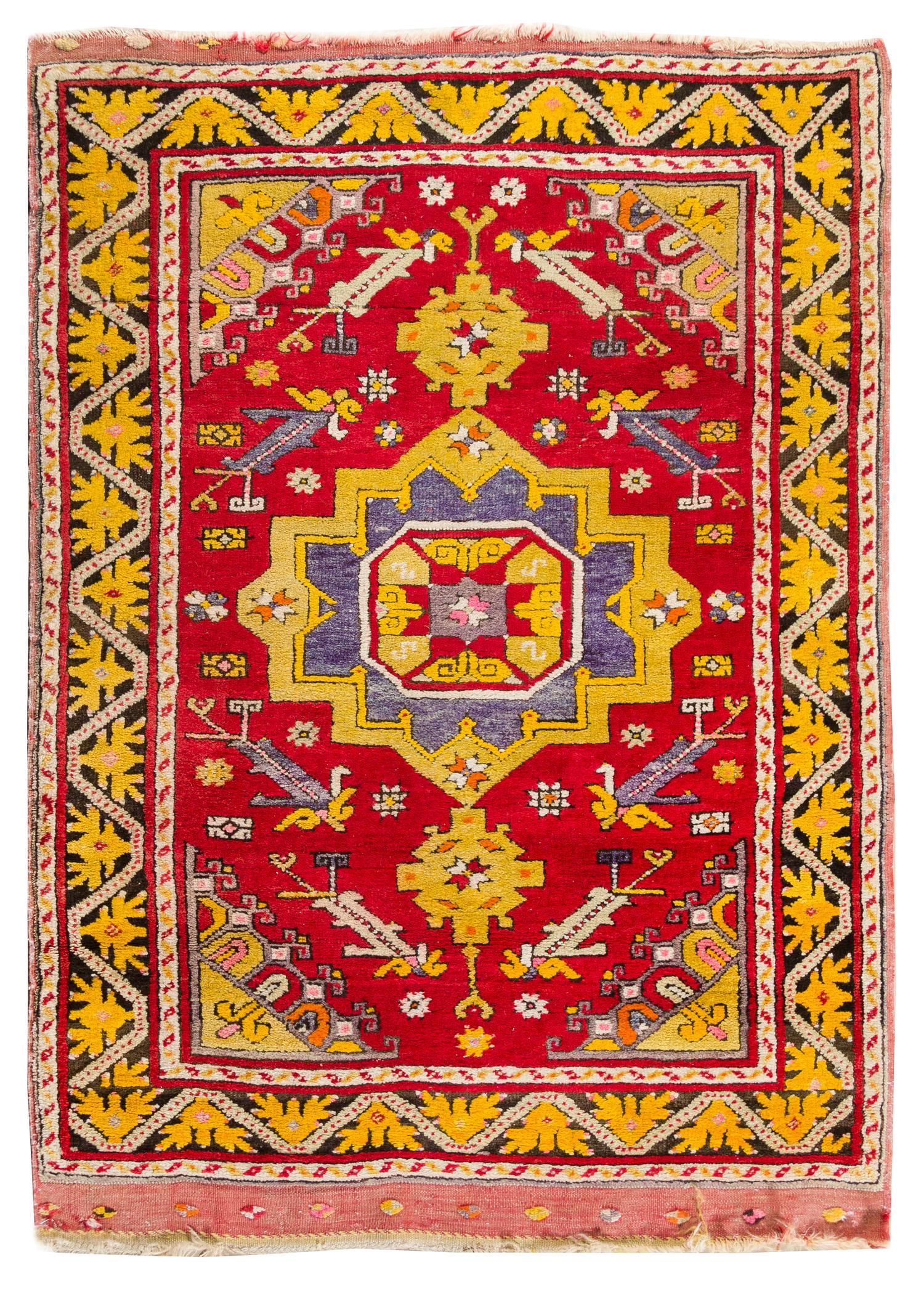 A Caucasian Wool Rug 5 feet 7 inches x 4 feet. — EARLY 20TH CENTURY