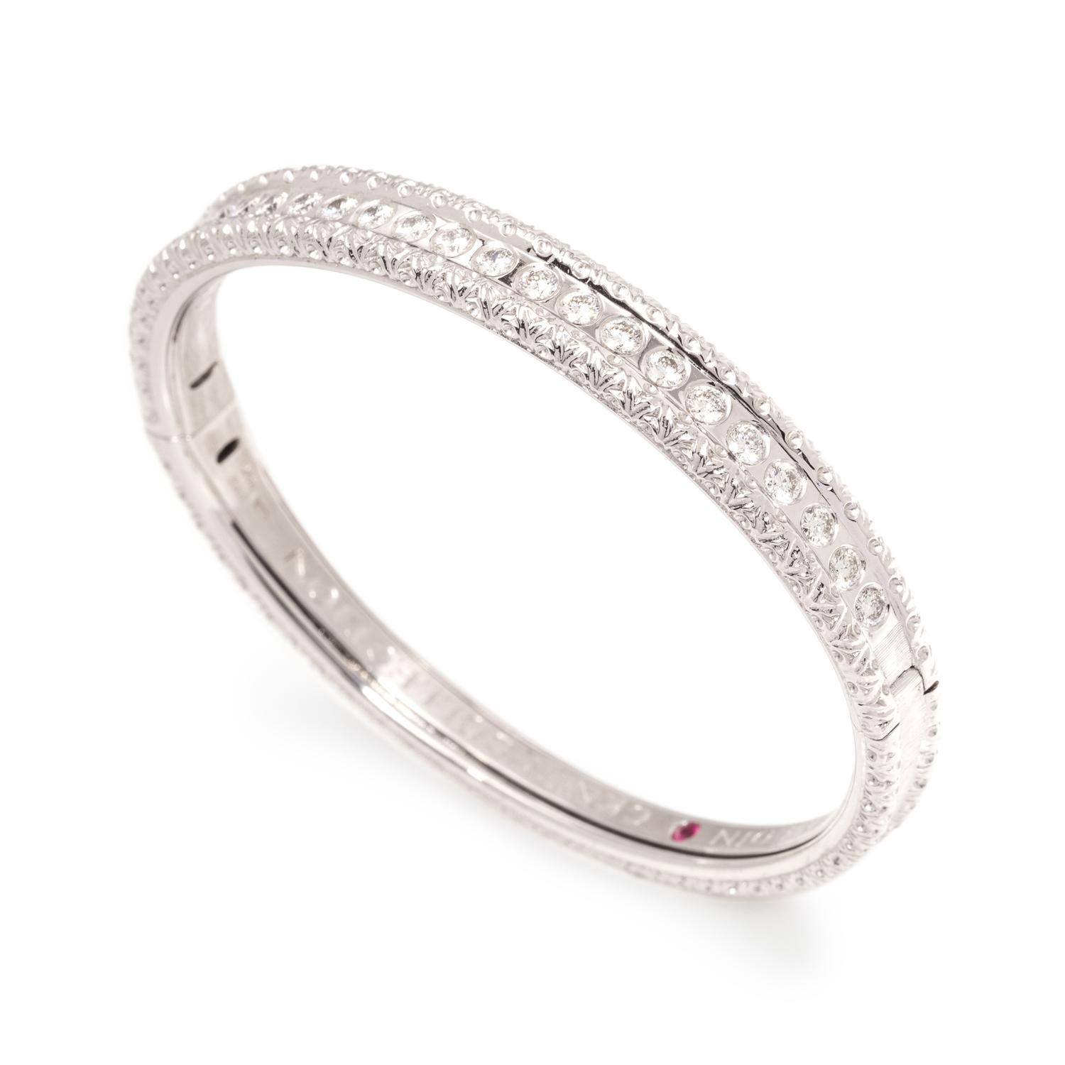 ROBERTO COIN, DIAMOND 'CENTO' BANGLE BRACELET