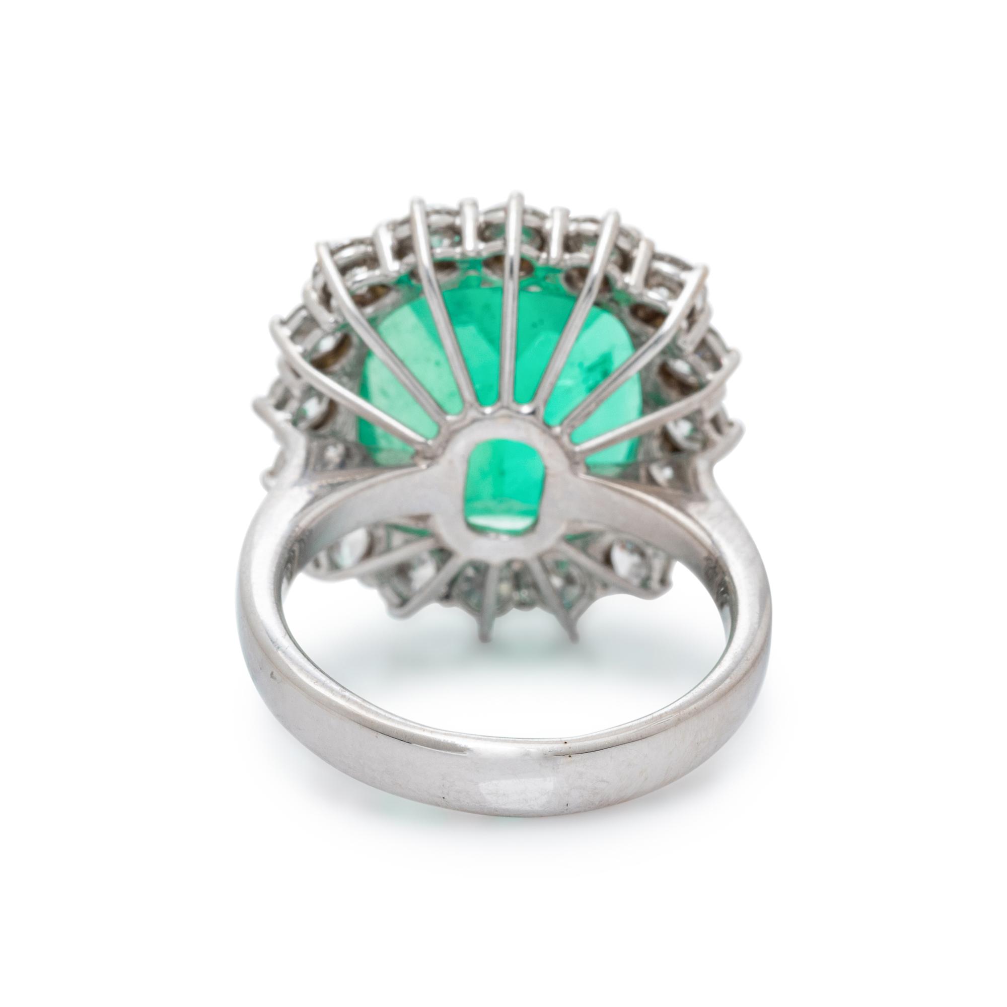 COLOMBIAN EMERALD, DIAMOND, AND WHITE GOLD RING