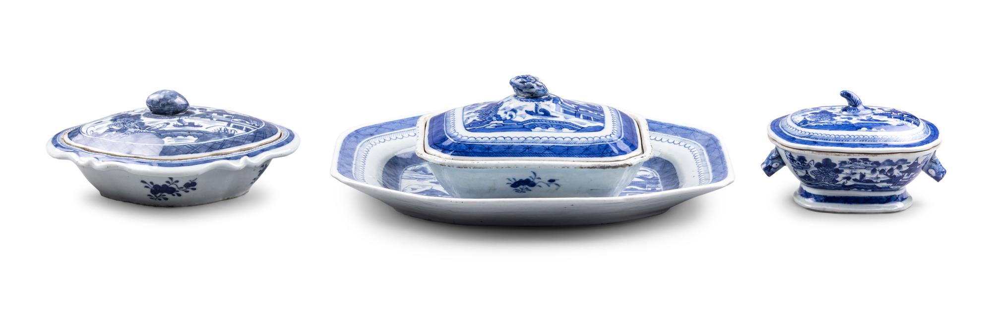 13 Chinese Export Blue and White Porcelain Articles