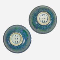 An associated pair of Chinese underglaze blue and green-enameled dragon bowls 珐琅彩青花龙纹碗一对 Kangxi six-character mark and of the period ????? ? ??
