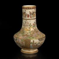A finely-decorated Satsuma-type vase, Okamoto Ryozan 日本萨摩烧风格瓷瓶 亮山造 Meiji period ??