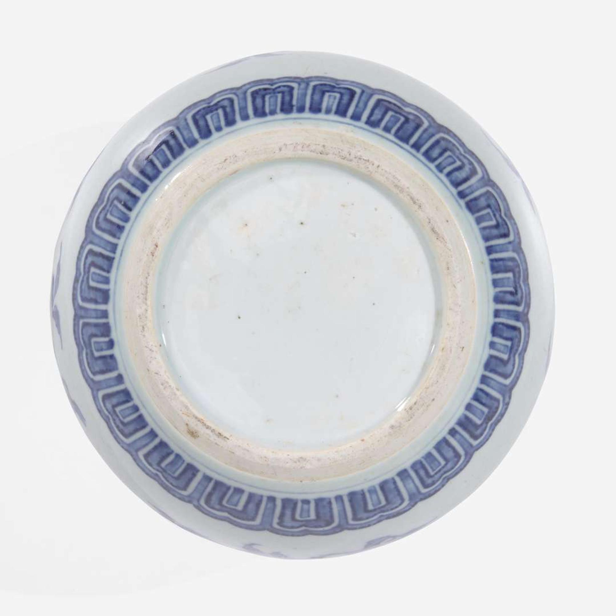 A Chinese underglaze blue and red porcelain jar 清花釉里红三多罐 18th century ????