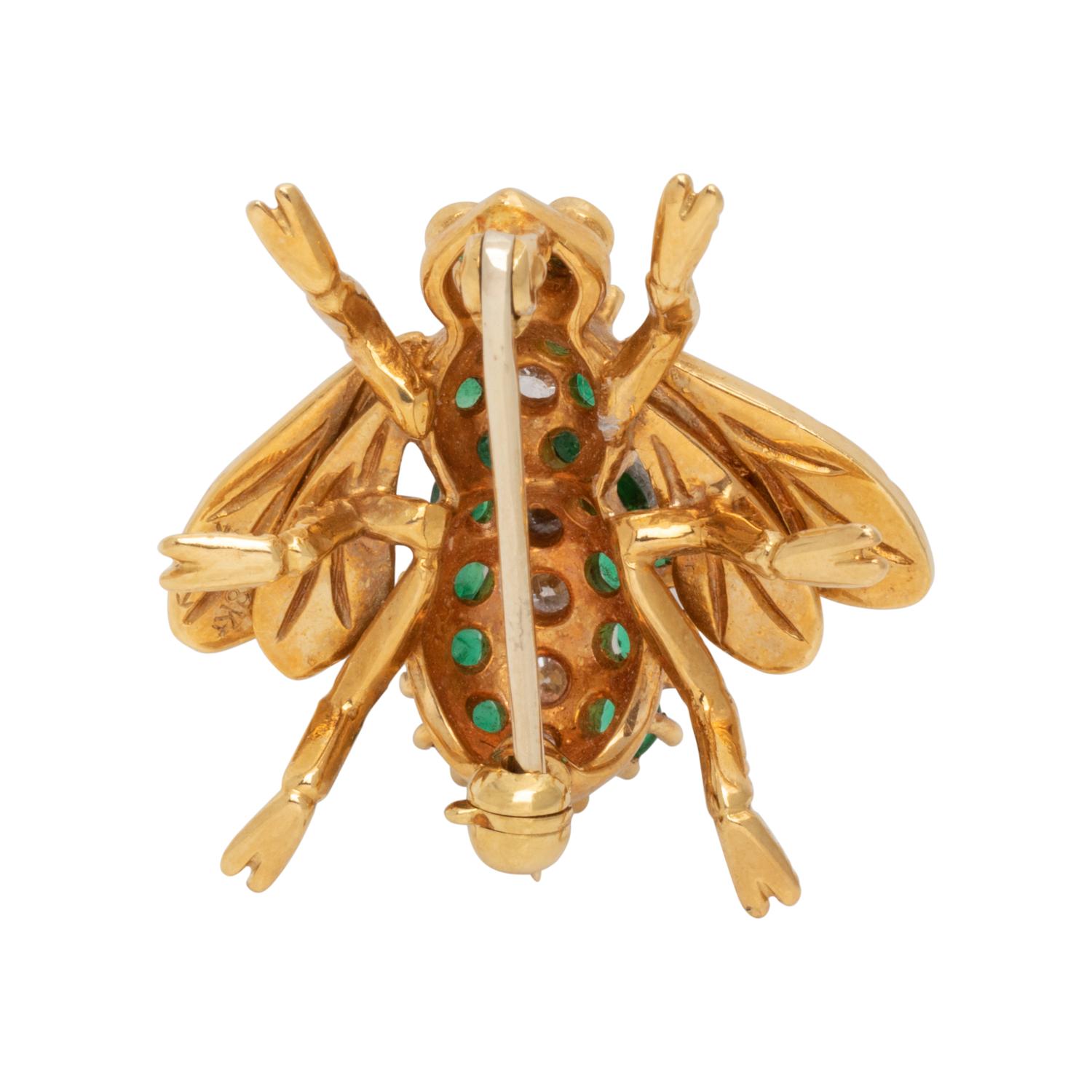 YELLOW GOLD, EMERALD AND DIAMOND BEE BROOCH