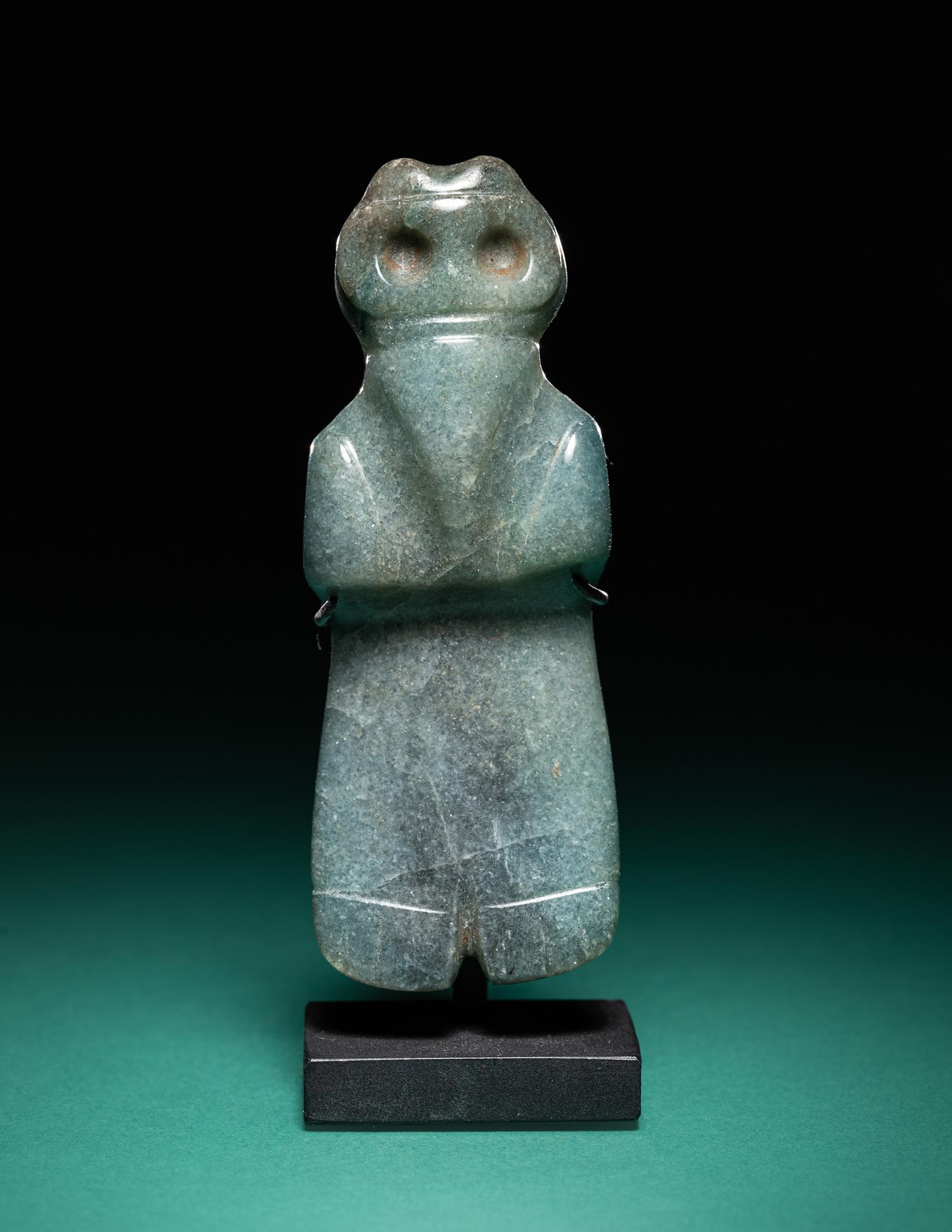 A Costa Rican Jade Avian Pendant