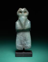 A Costa Rican Jade Avian Pendant