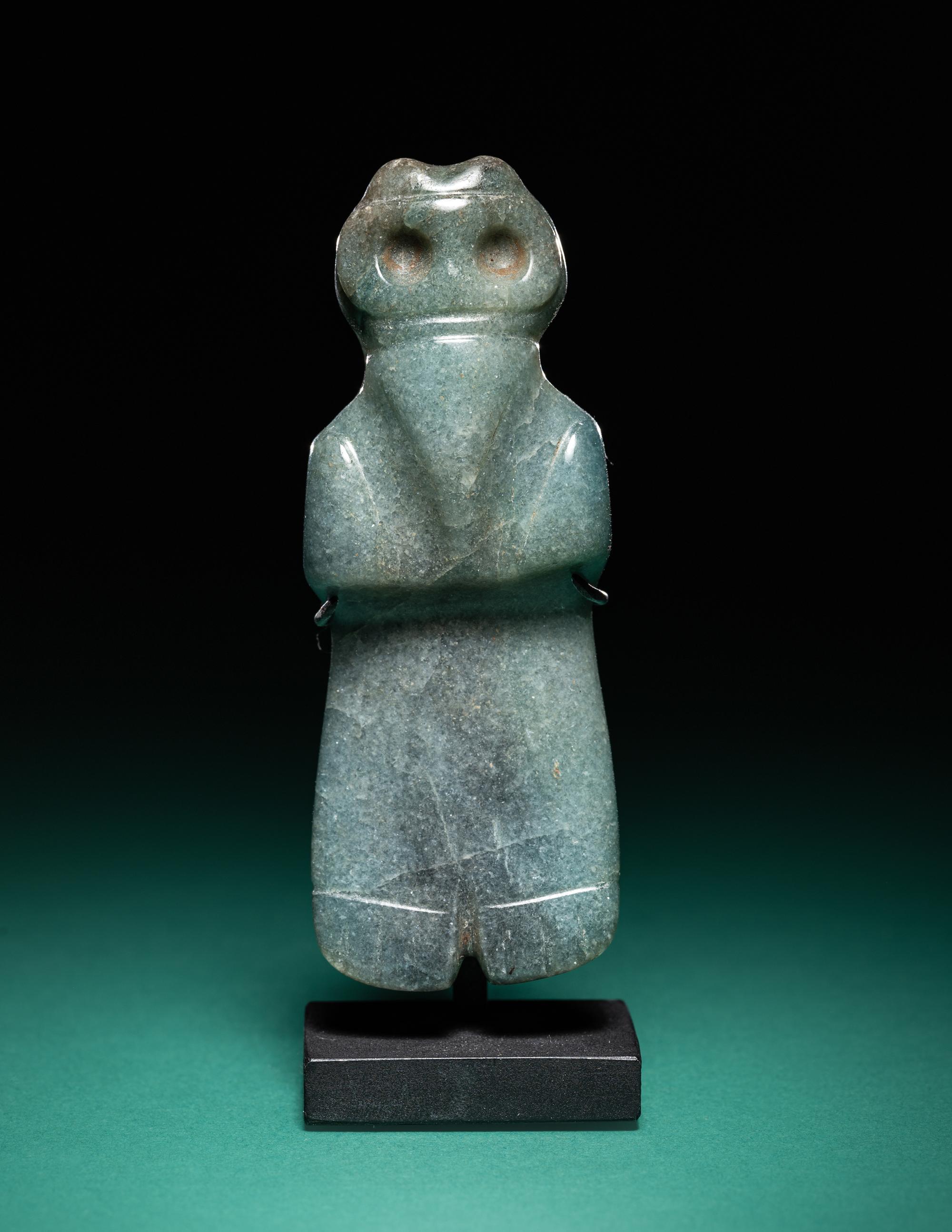 A Costa Rican Jade Avian Pendant