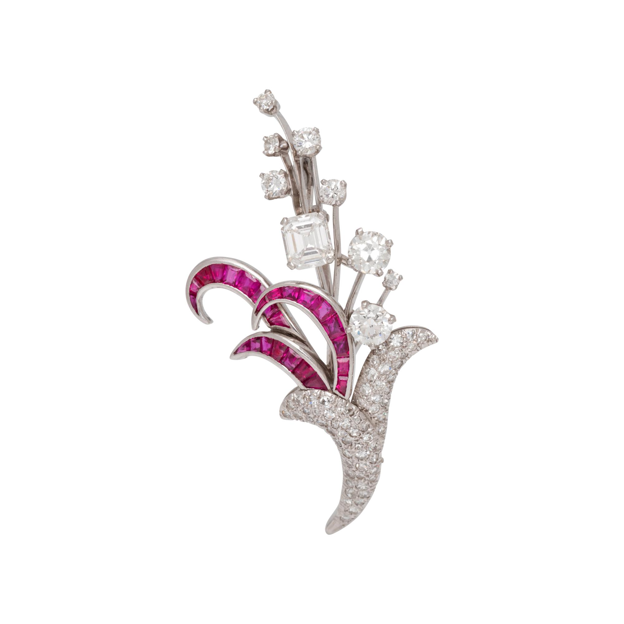 RETRO, DIAMOND AND RUBY PENDANT/BROOCH