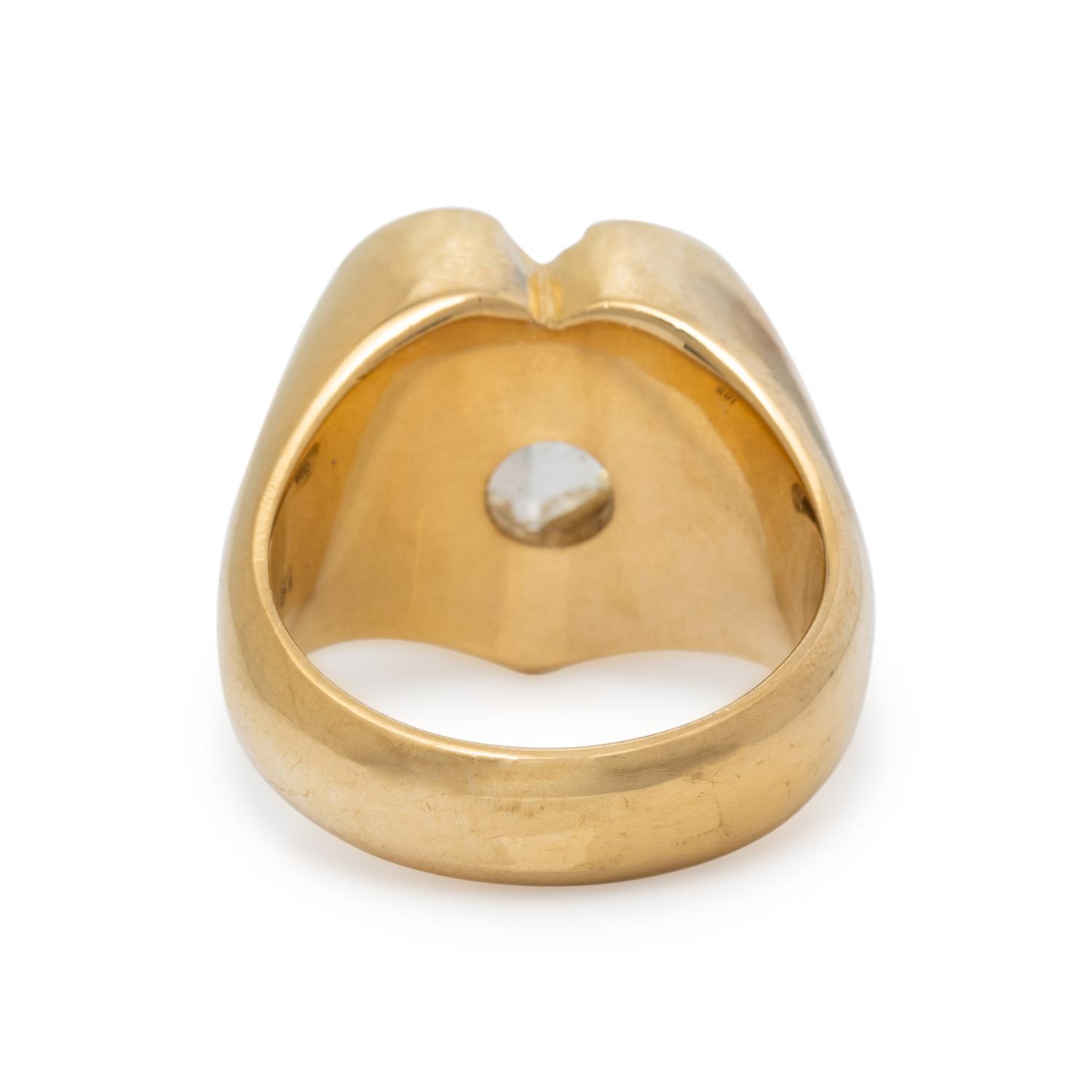 HEART SHAPE DIAMOND AND YELLOW GOLD RING