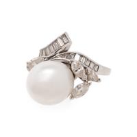 CULTURED SOUTH SEA PEARL AND DIAMOND RING