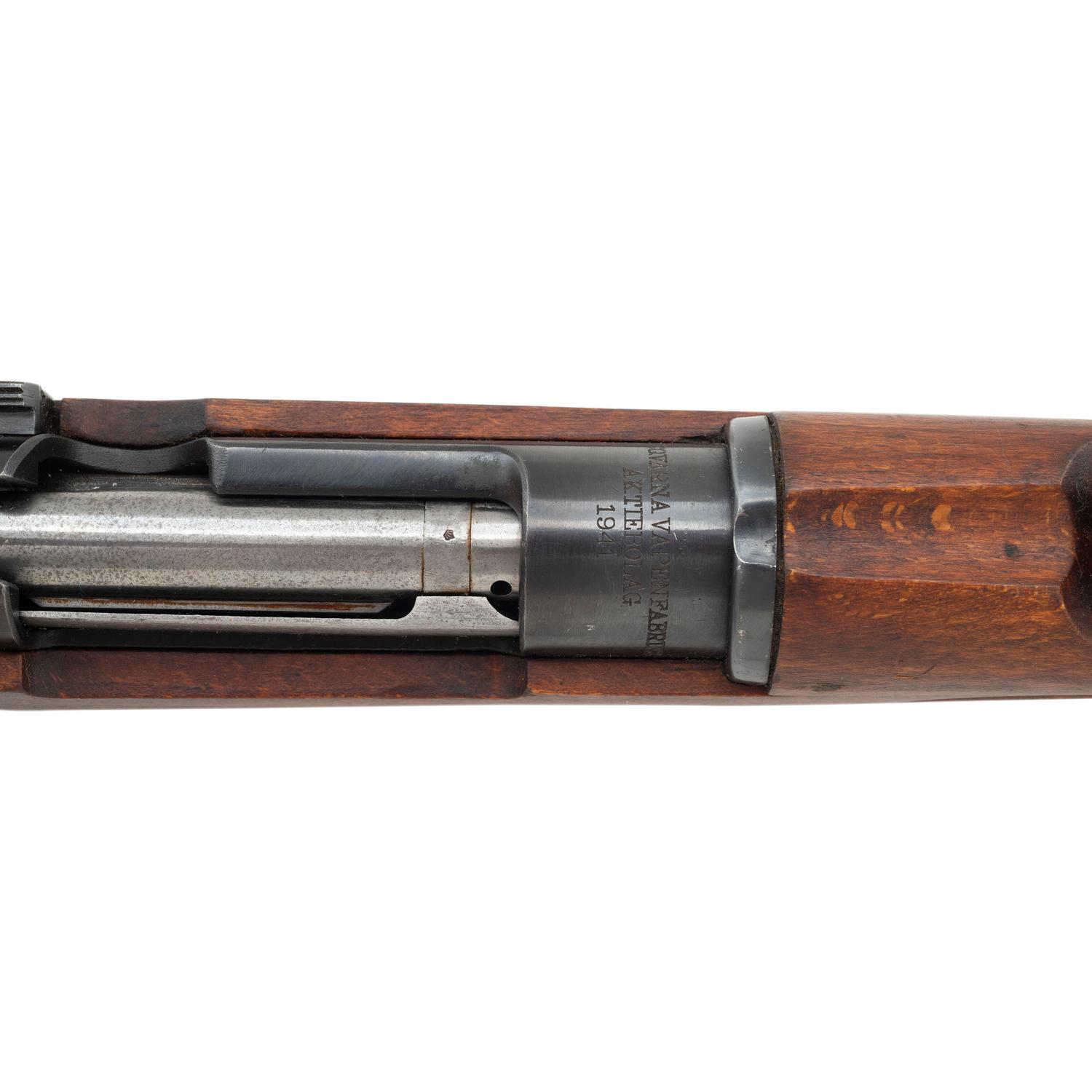 **Swedish Mauser M1938 Short Rifle with Flash Suppressor