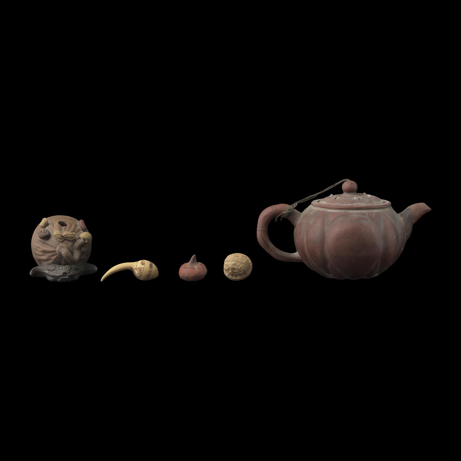 A Group of Five Chinese Yixing Tea Pot and Scholar's items, Late 19th to 20th Century 晚清-民國 紫砂 蓮蓬 壺、蓮蓬、荸薺、核桃、茨菰等一組五件