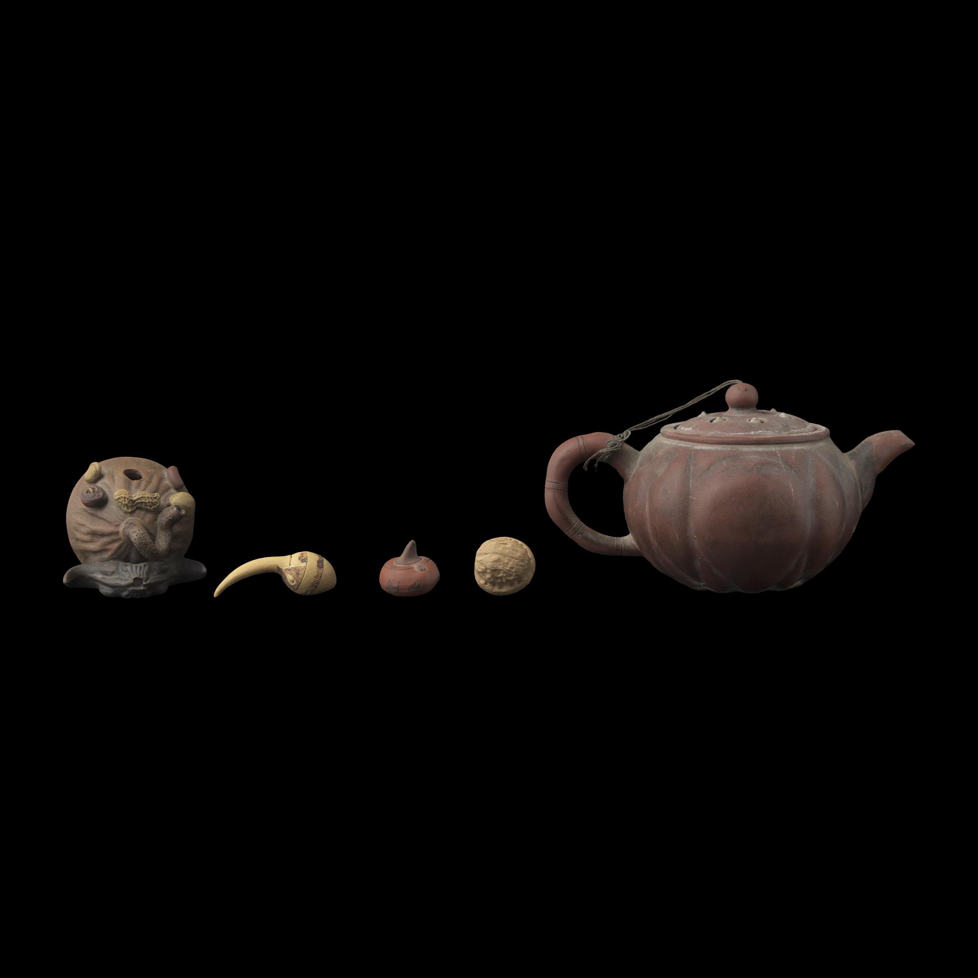 A Group of Five Chinese Yixing Tea Pot and Scholar's items, Late 19th to 20th Century 晚清-民國 紫砂 蓮蓬 壺、蓮蓬、荸薺、核桃、茨菰等一組五件