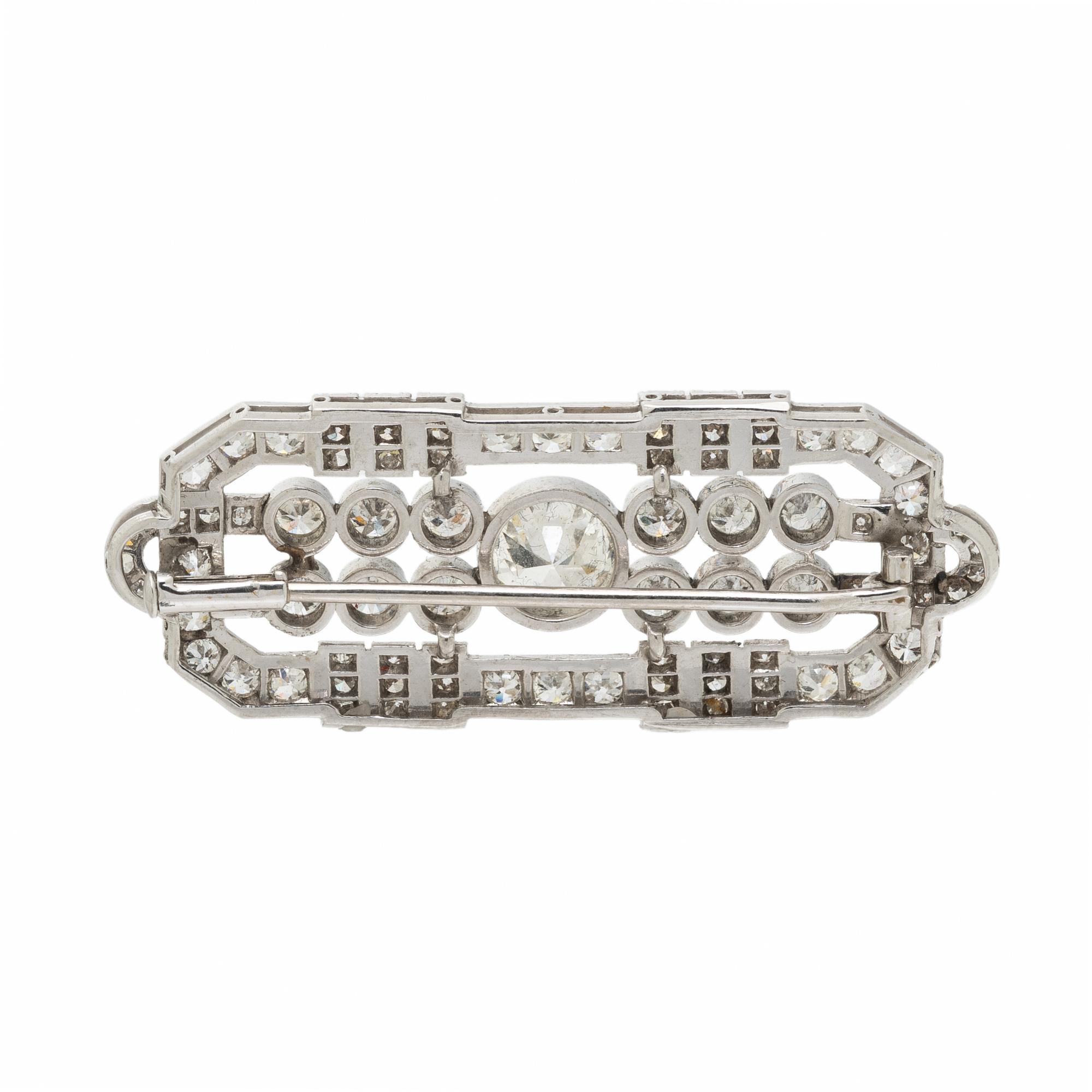 ART DECO, DIAMOND AND PLATINUM BROOCH