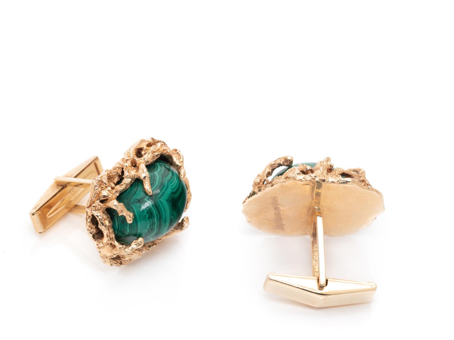 BARBARA ANTON, YELLOW GOLD AND MALACHITE CUFFLINKS