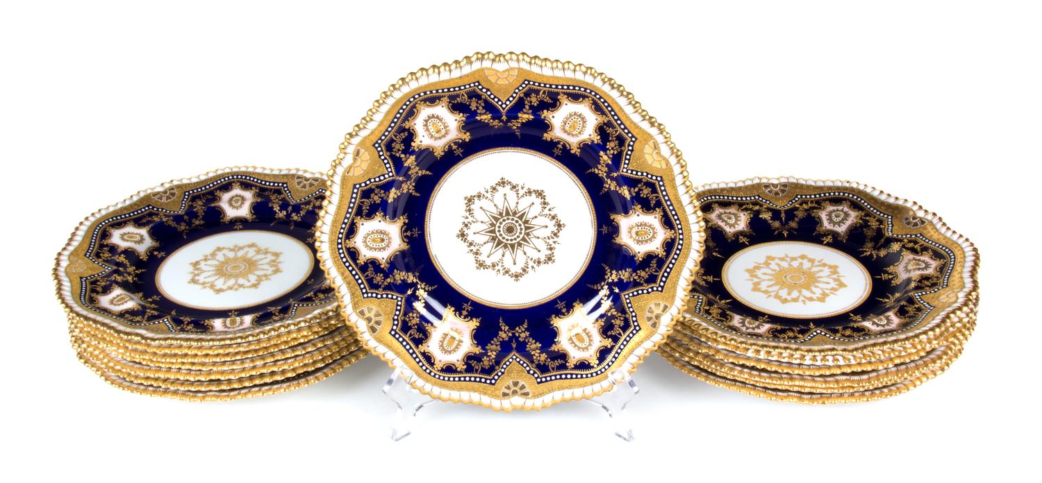Fourteen Copeland Porcelain Cabinet Plates Diameter 10 1/2 inches. — 20TH CENTURY