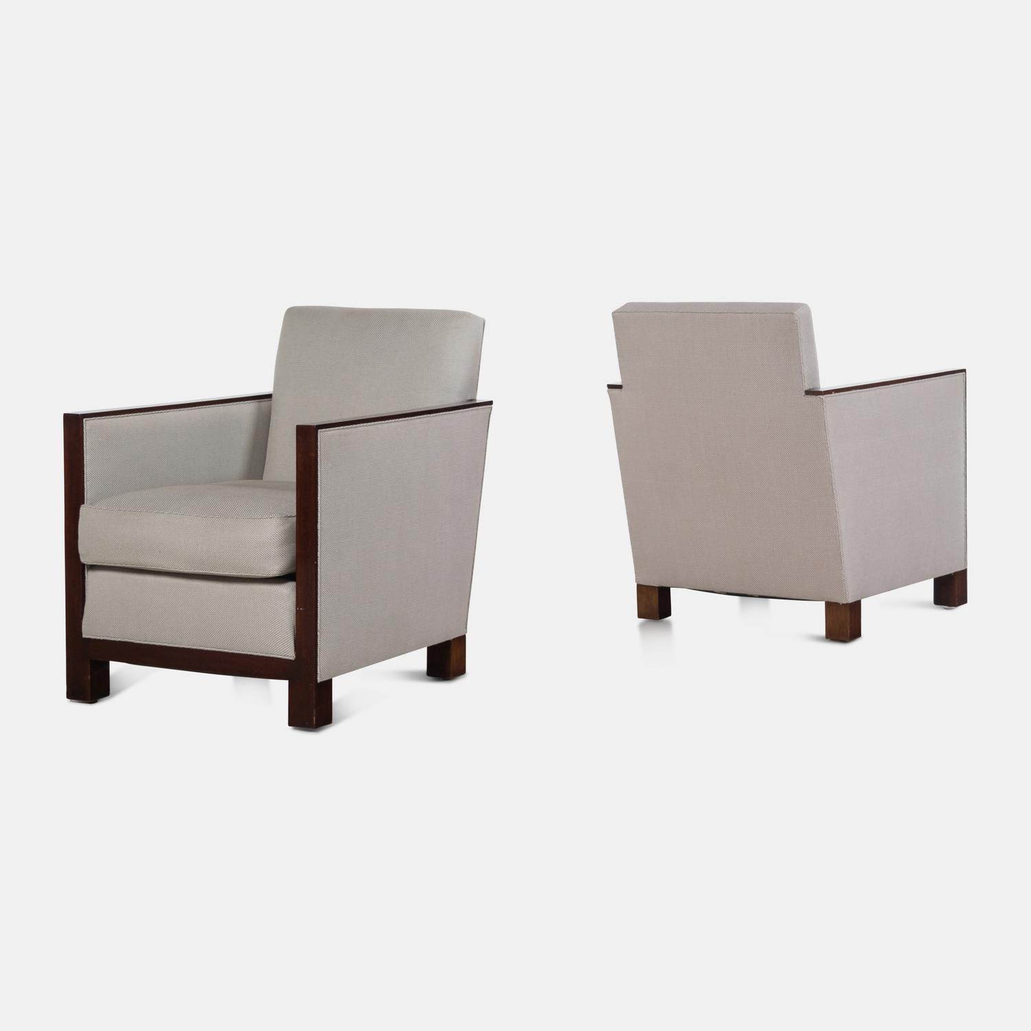 Pair of Atelier Lounge Chairs Jonas New York, USA