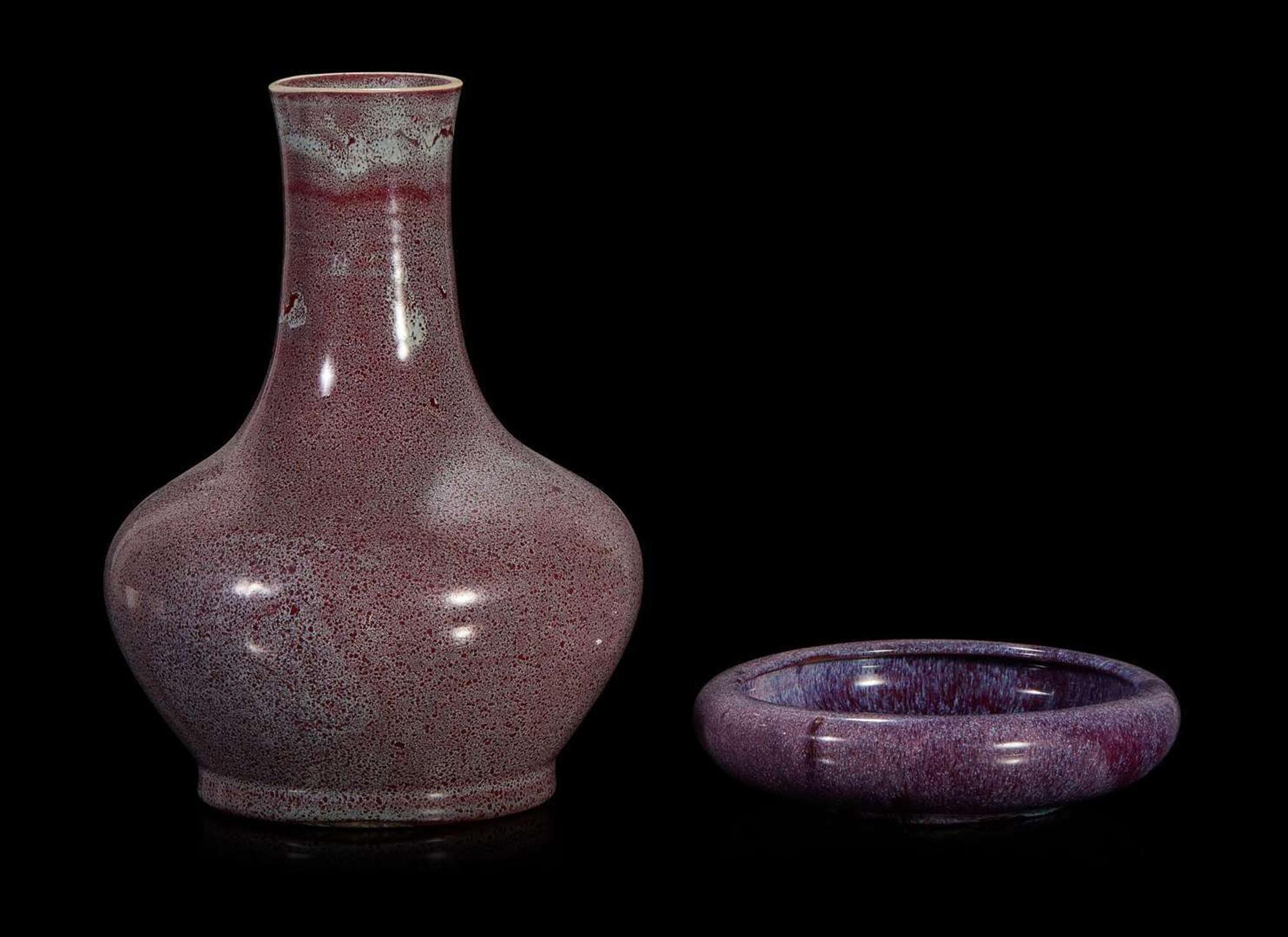 A Chinese flambe-glazed vase and a narcissus bowl 窯變釉花樽與水仙盆