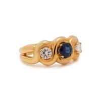 YELLOW GOLD, SAPPHIRE AND DIAMOND RING