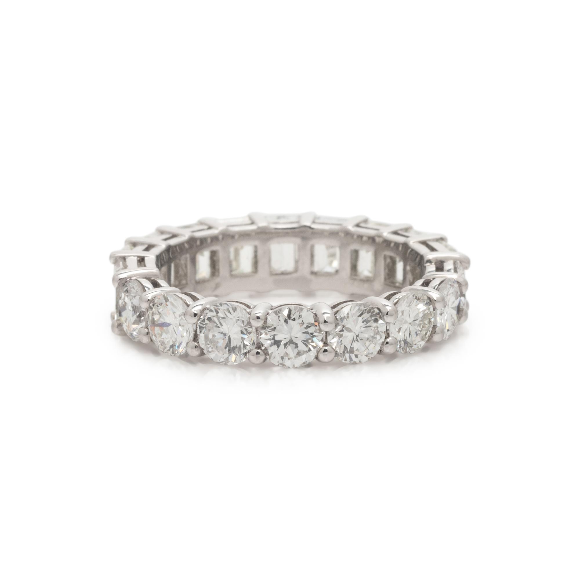 TWO-SIDED DIAMOND ETERNITY BAND