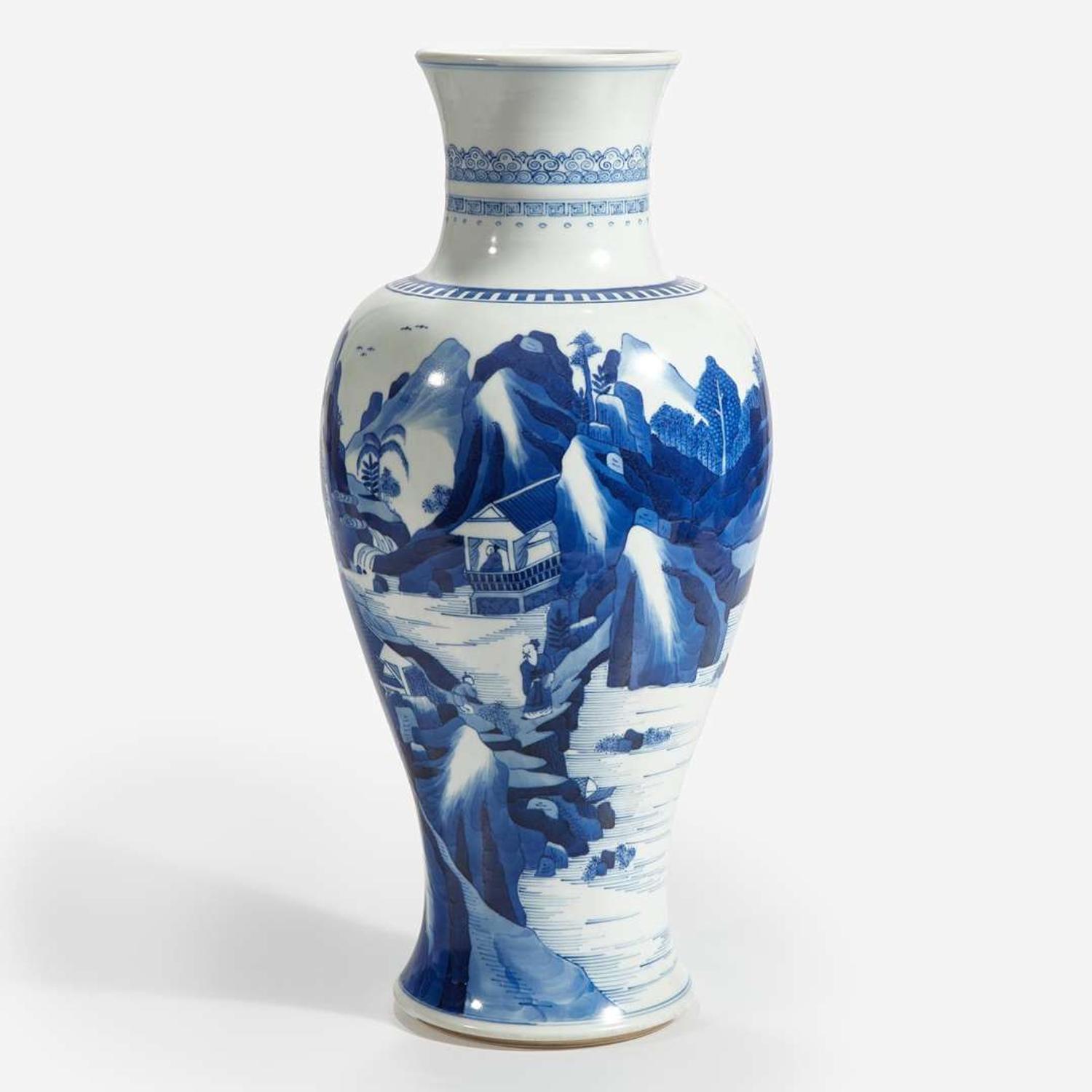A Chinese blue and white porcelain baluster vase