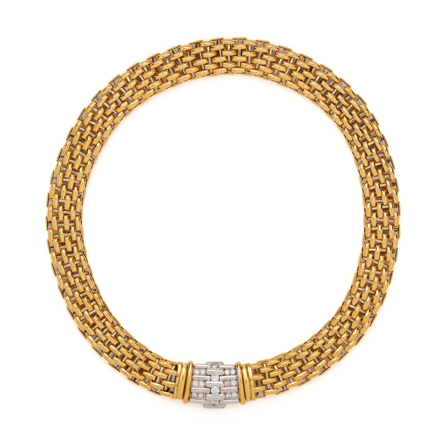 YELLOW GOLD AND DIAMOND NECKLACE