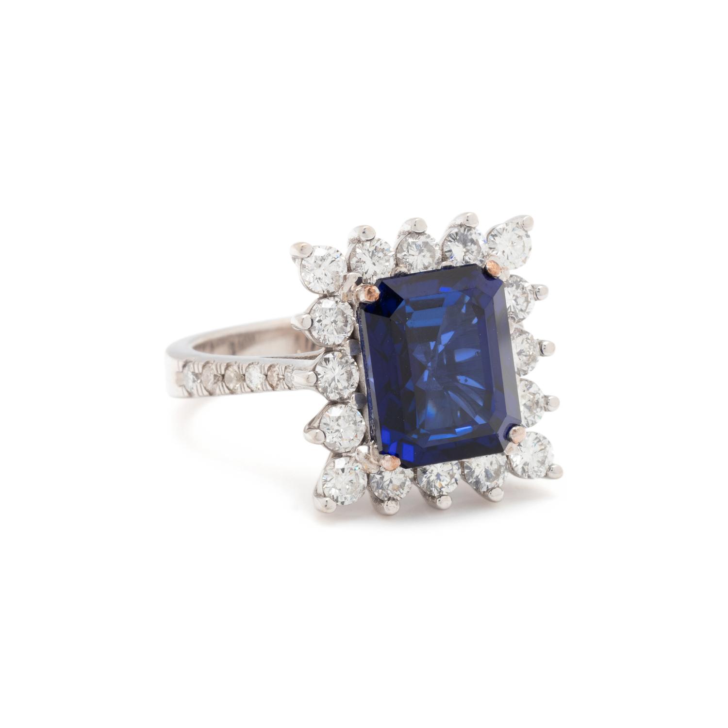 SAPPHIRE AND DIAMOND RING