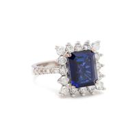SAPPHIRE AND DIAMOND RING