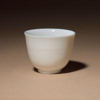 A Chinese Blanc-de-Chine Porcelain Cup and Associated Lotus Stand, 17th-18th Century — 清早中期 德化白瓷茶杯與蓮花盞托一套
