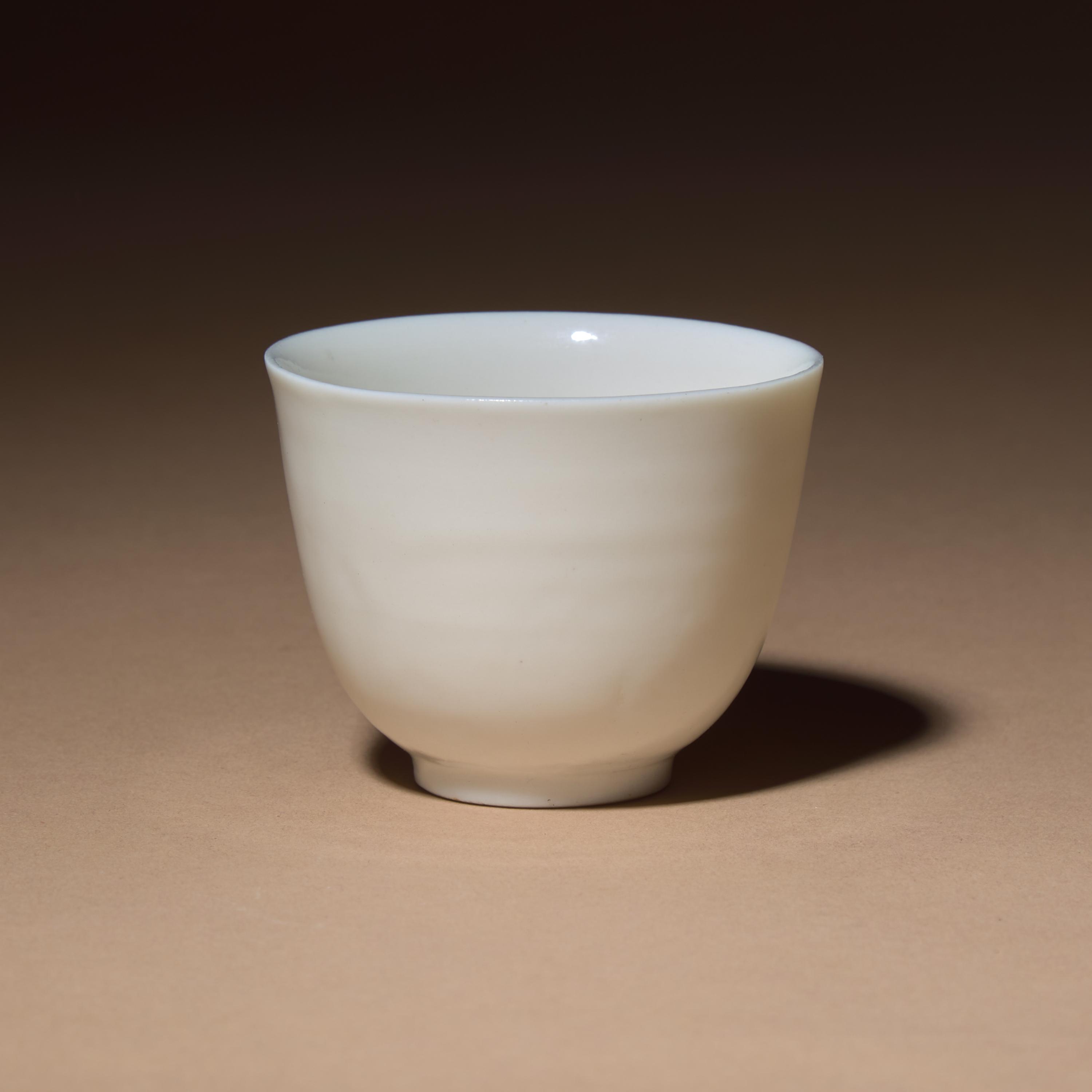 A Chinese Blanc-de-Chine Porcelain Cup and Associated Lotus Stand, 17th-18th Century — 清早中期 德化白瓷茶杯與蓮花盞托一套