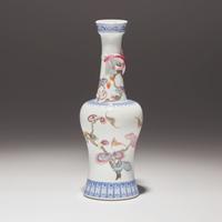 A Finely Decorated Chinese Enameled 'Lingzhi and Chilong' Porcelain Vase, Yongzheng Mark — 雍正款 粉彩靈芝紋盤螭龍搖鈴尊