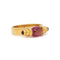 YELLOW GOLD AND GARNET RING