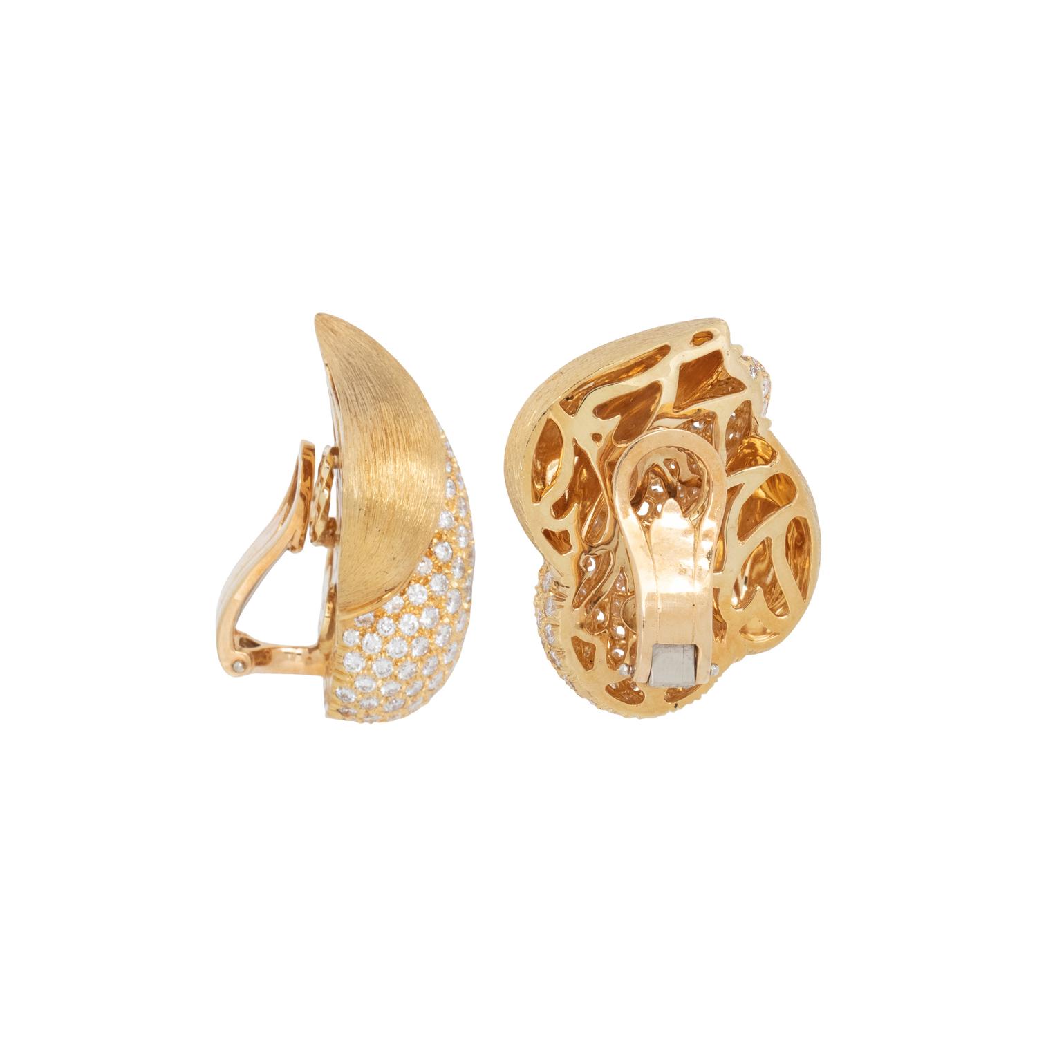 HENRY DUNAY, YELLOW GOLD AND DIAMOND EARRINGS