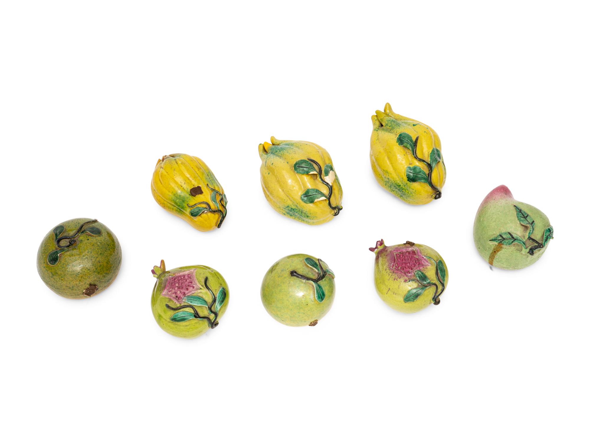 Eight Chinese Export Porcelain Offering Fruits