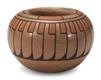 Polychrome Pottery Jar with Repeating Feathers