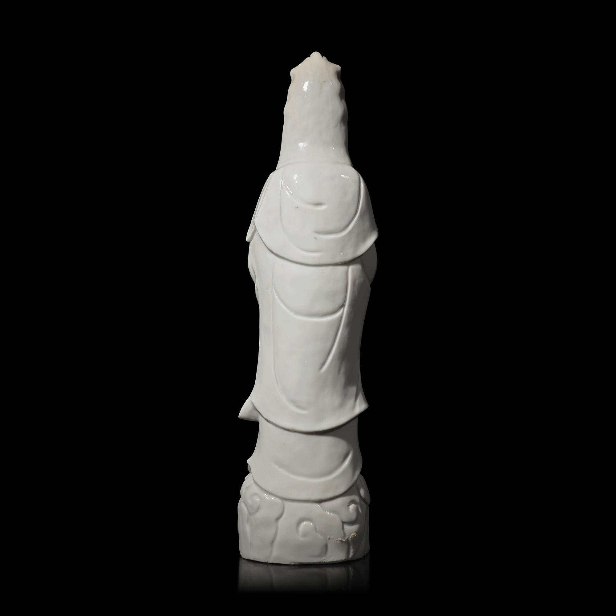 A Chinese Blanc-de-Chine Figure of Guanyin, Late 17th/18th Century 清早期 德化窯觀音