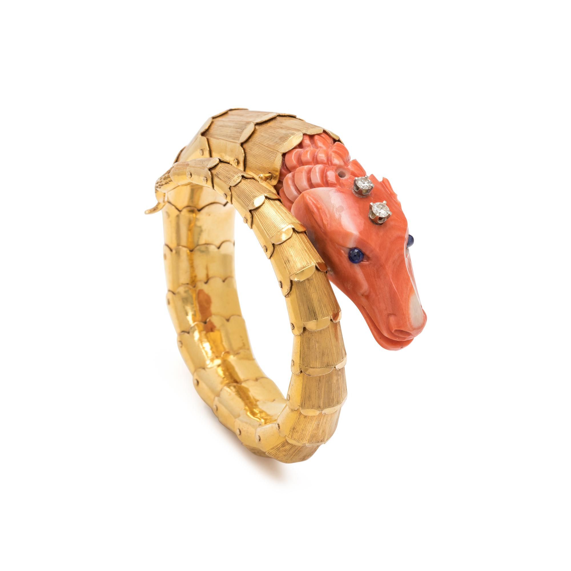 YELLOW GOLD, CORAL AND DIAMOND BRACELET