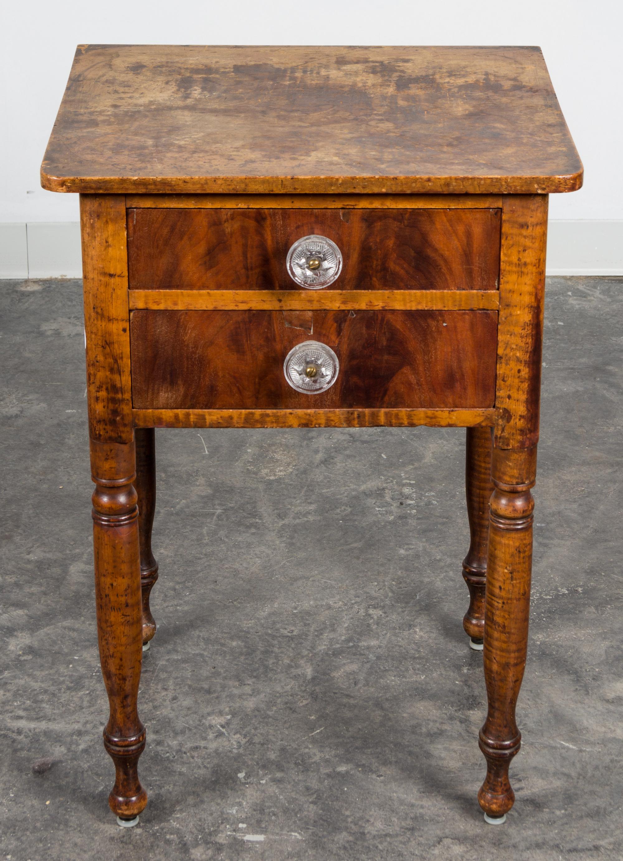 An American Mahogany and Walnut Work Table Height 29 3/4 x width 21 x depth 17 3/4 inches. — 19TH CENTURY
