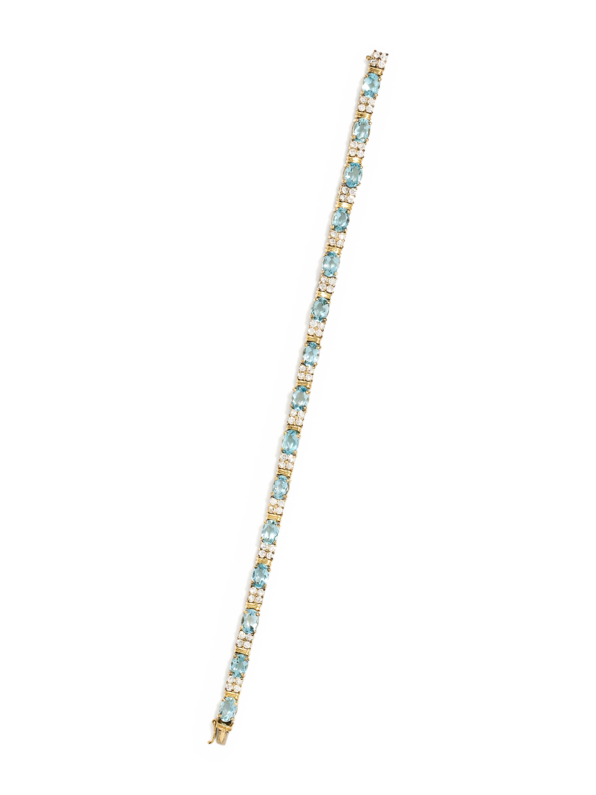AQUAMARINE AND DIAMOND BRACELET