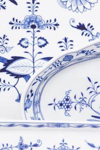 Six Meissen Blue Onion Porcelain Serving Articles