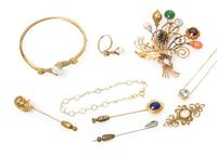 A Collection of Gold, Cultured Pearl and Gemstone Jewelry, 41.60 dwts.