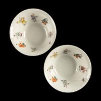 A Pair of Chinese Coral-Red Ground Famille Rose Porcelain Bowls, Late 19th-20th Century — 清晚期 珊瑚紅地粉彩童子圖碗一對