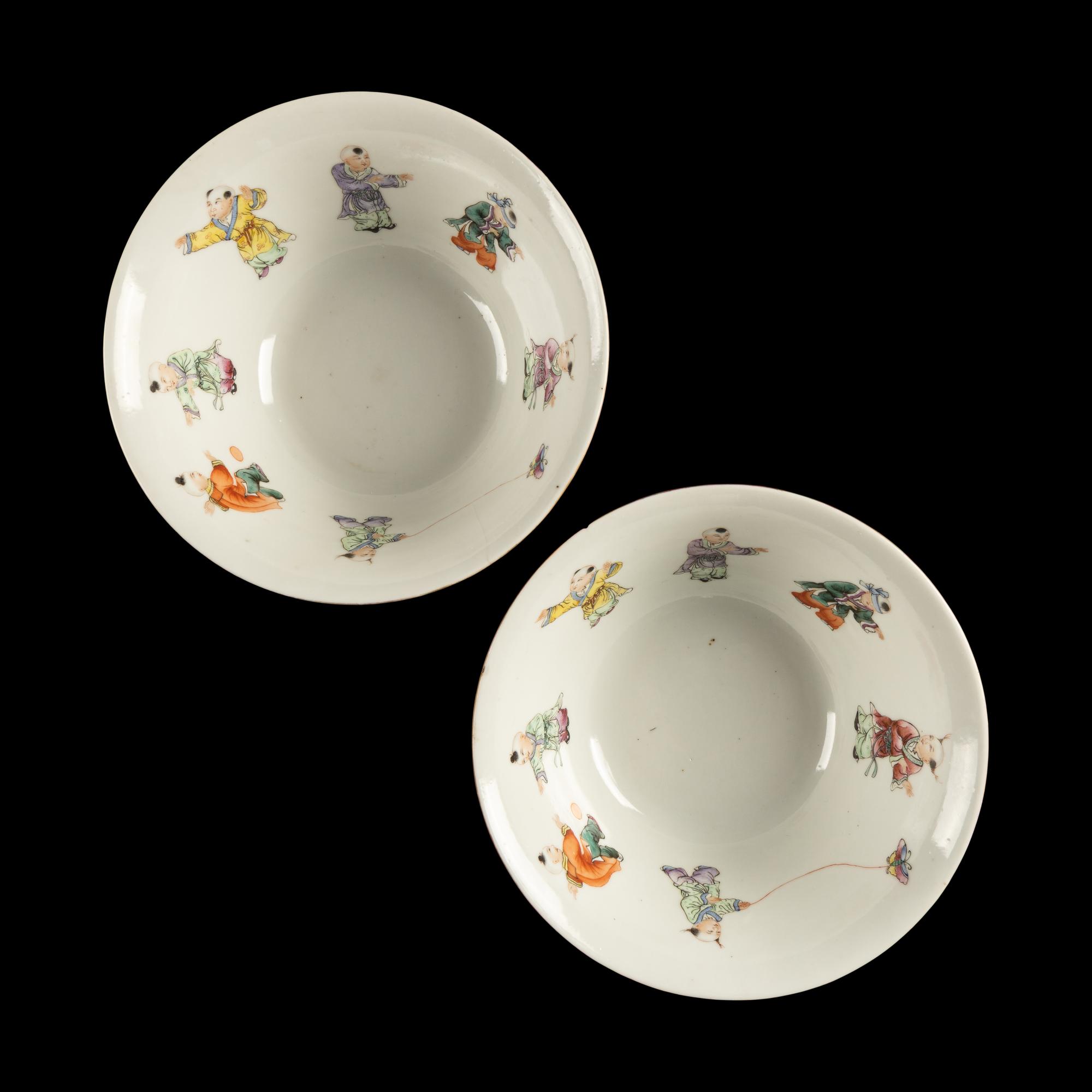 A Pair of Chinese Coral-Red Ground Famille Rose Porcelain Bowls, Late 19th-20th Century — 清晚期 珊瑚紅地粉彩童子圖碗一對