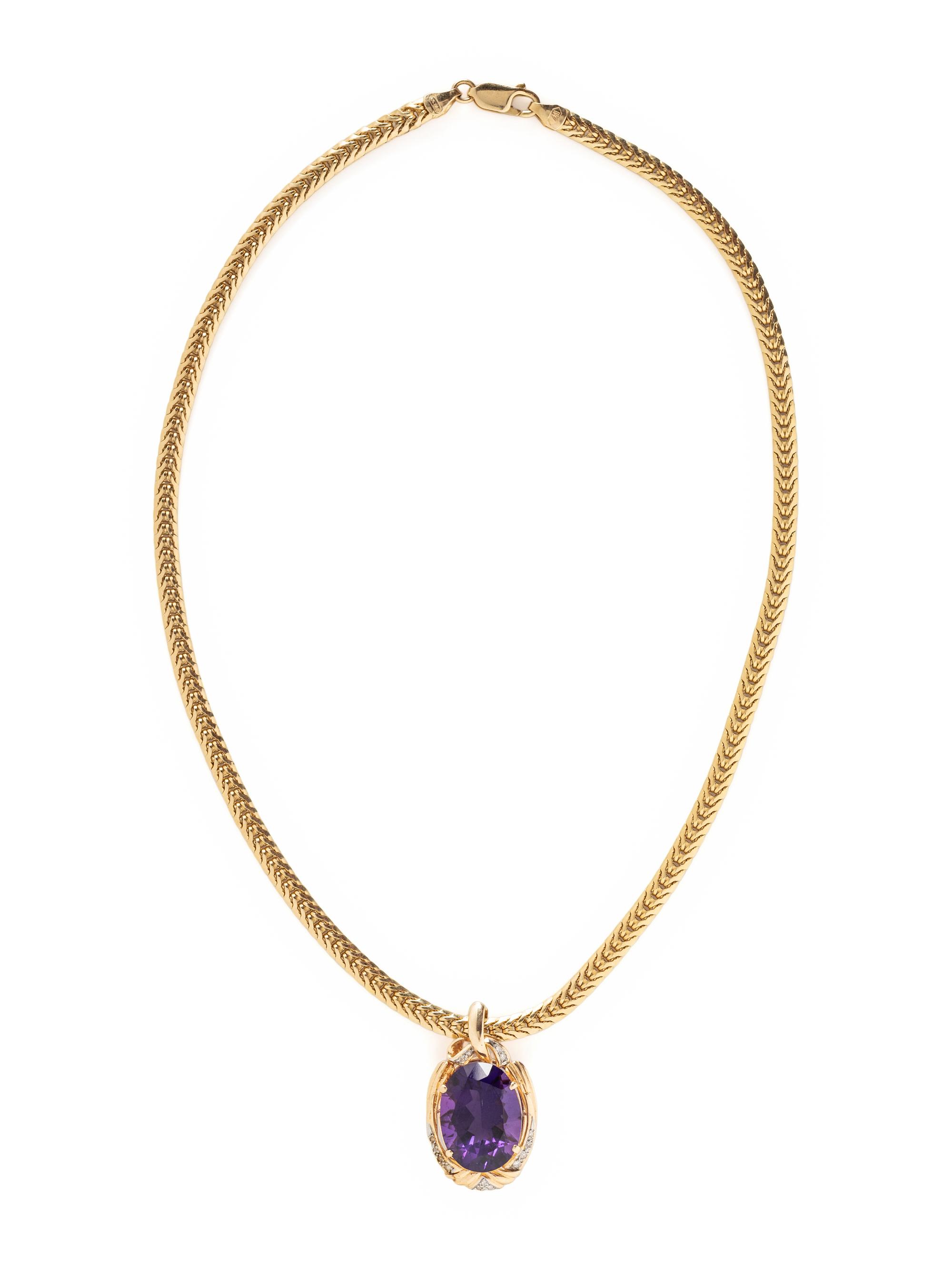 YELLOW GOLD, AMETHYST AND DIAMOND PENDANT/NECKLACE