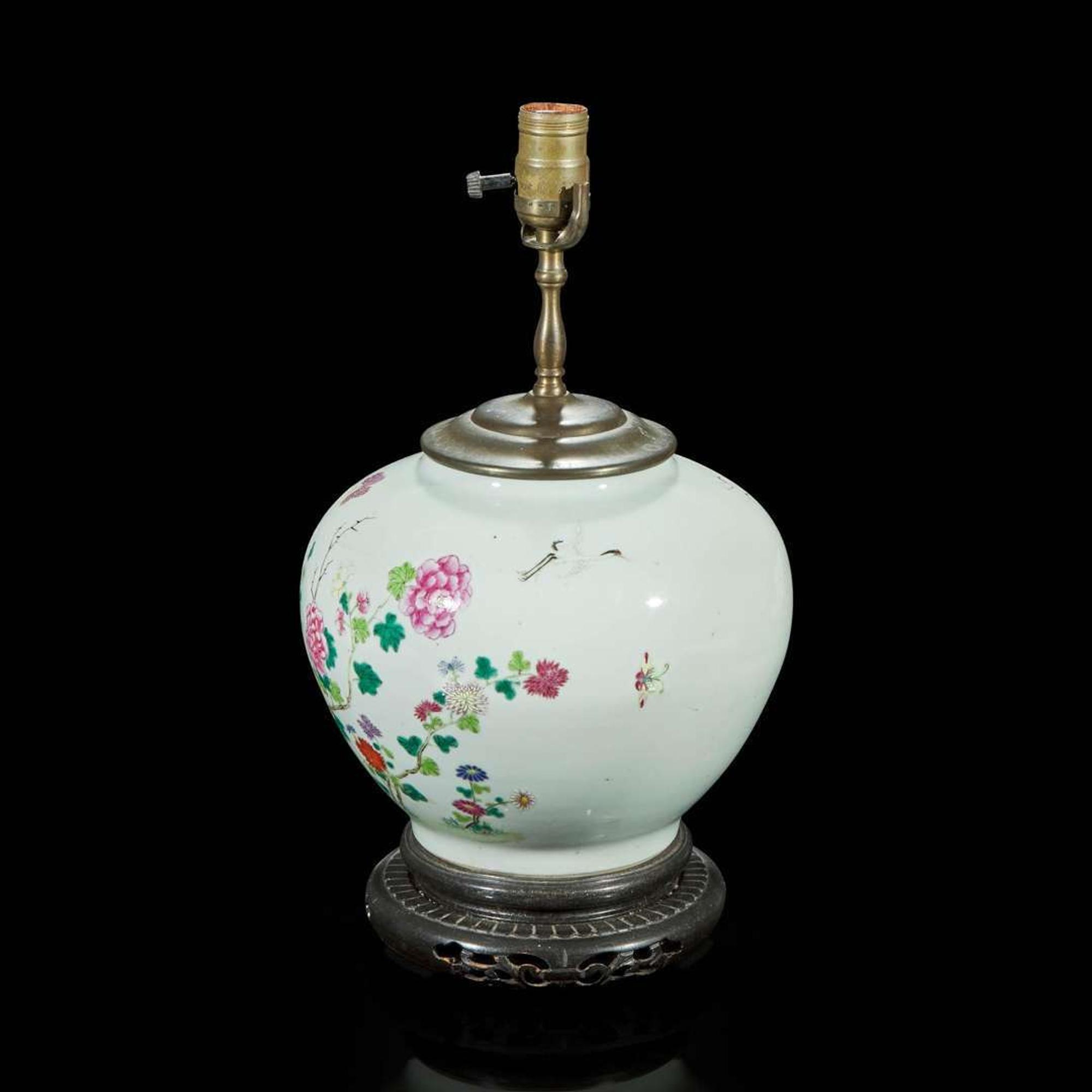 Three Chinese porcelain vases mounted as lamps 瓷瓶嵌台灯三件