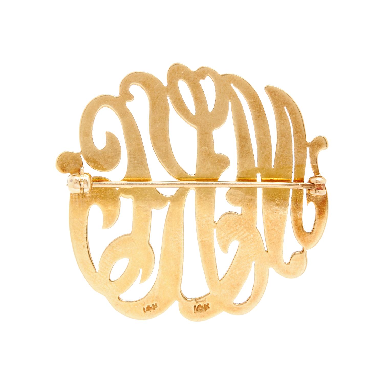YELLOW GOLD INITIAL BROOCH AND MONOGRAMMED BANGLE