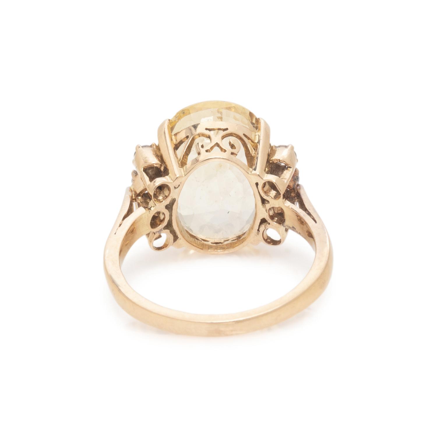 YELLOW SAPPHIRE AND DIAMOND RING
